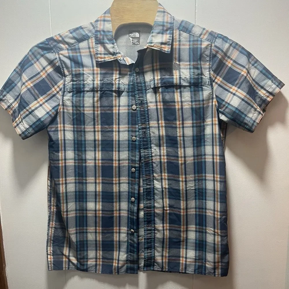 The North Face Shirt Men's Size Medium Plaid Short Sleeve Button Up‎ Vented